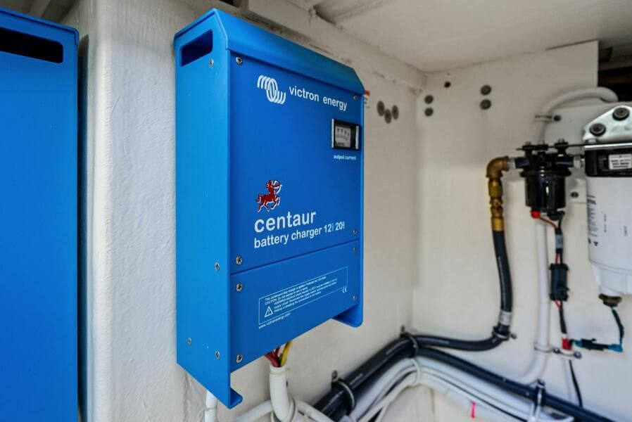 2019 Tiara Yachts 38 LS