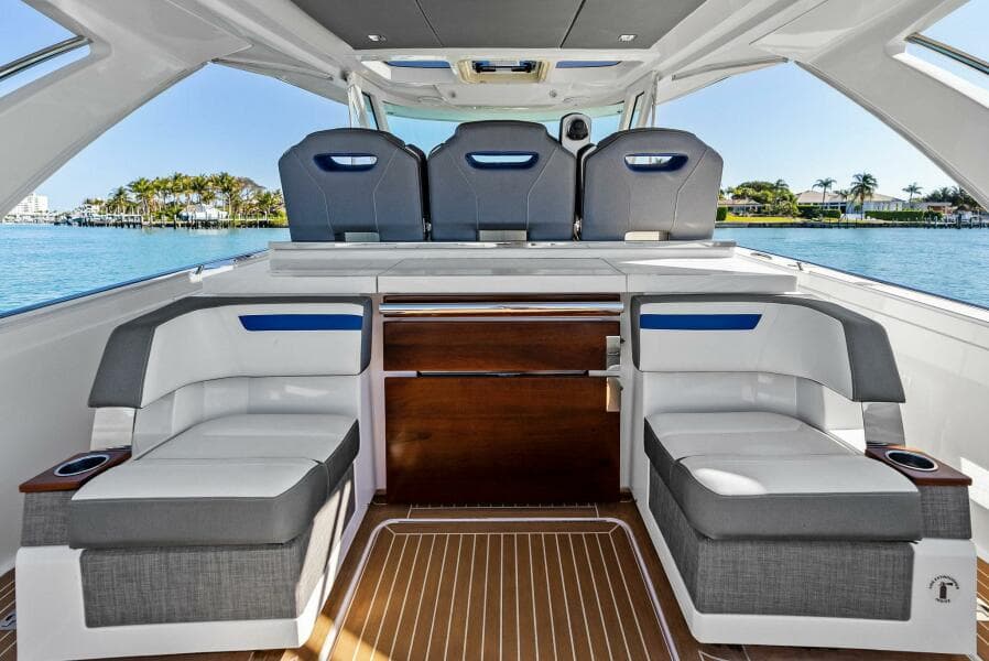 2019 Tiara Yachts 38 LS
