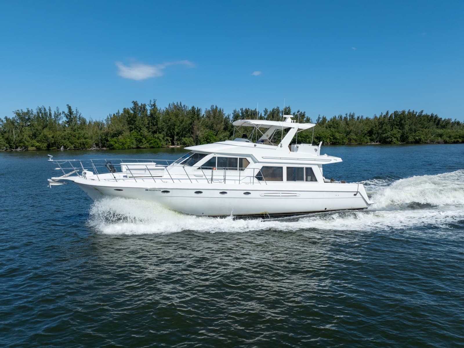 2003 Navigator 5700 - Photo 1