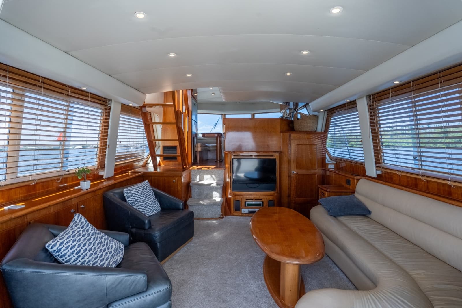 2003 Navigator 5700 - Photo 33