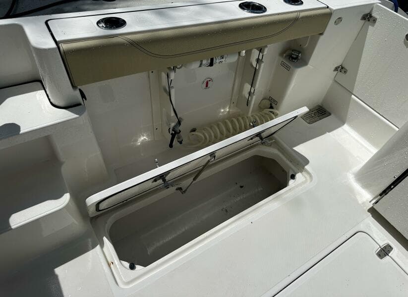 Pursuit OS 325 - Cockpit Storage