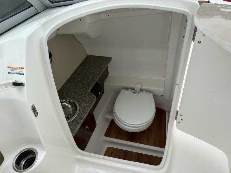 2016 Chaparral 264 Sunsesta