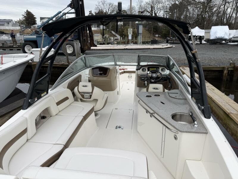 2016 Chaparral 264 Sunsesta