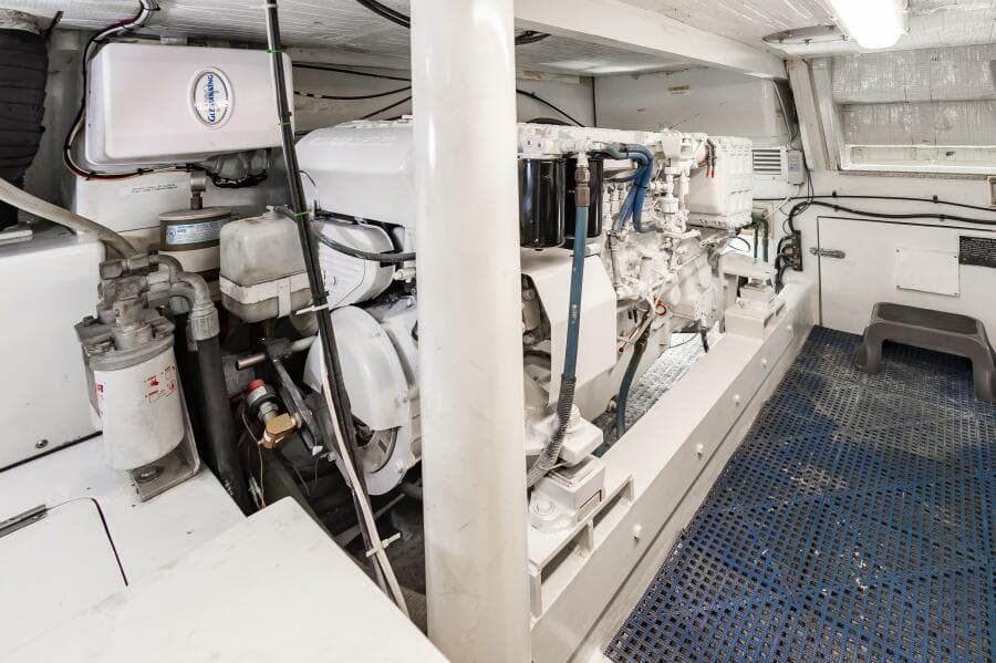 2003 Custom Carolina 40 Layton Express