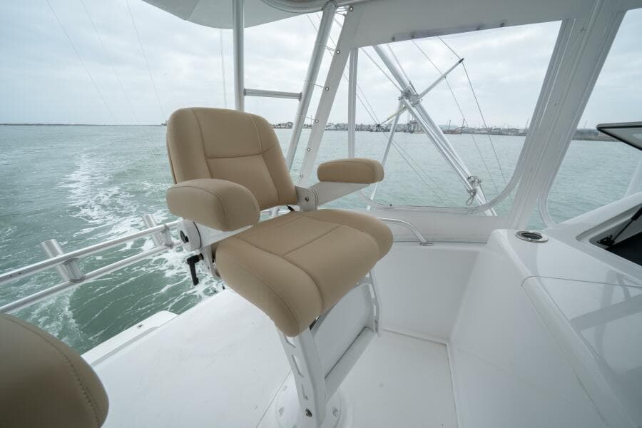 2005 Viking 52 Convertible "Aquaholic"