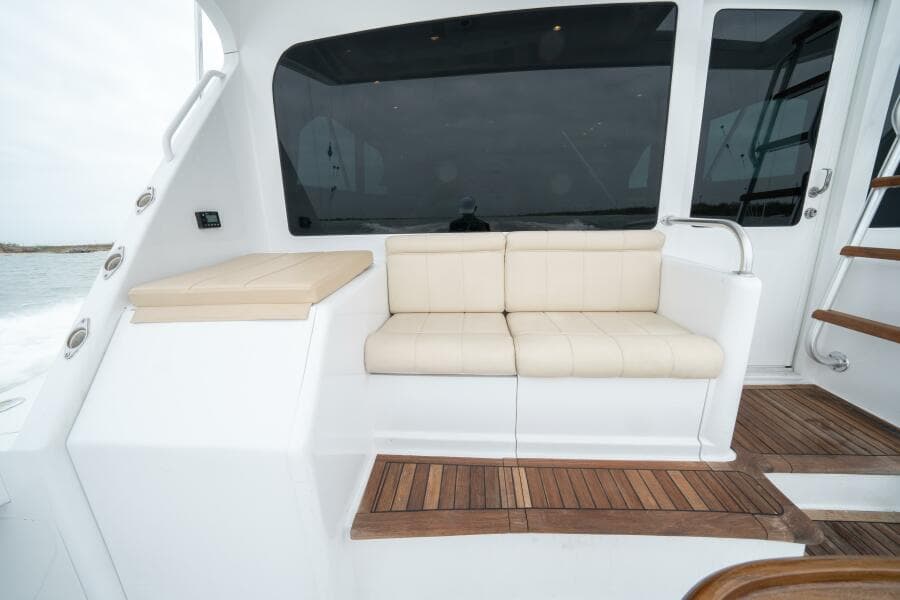 2005 Viking 52 Convertible "Aquaholic"