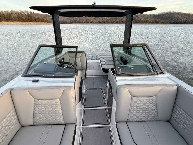2023 Correct Craft Ingenity 23EL2 Electric Boat