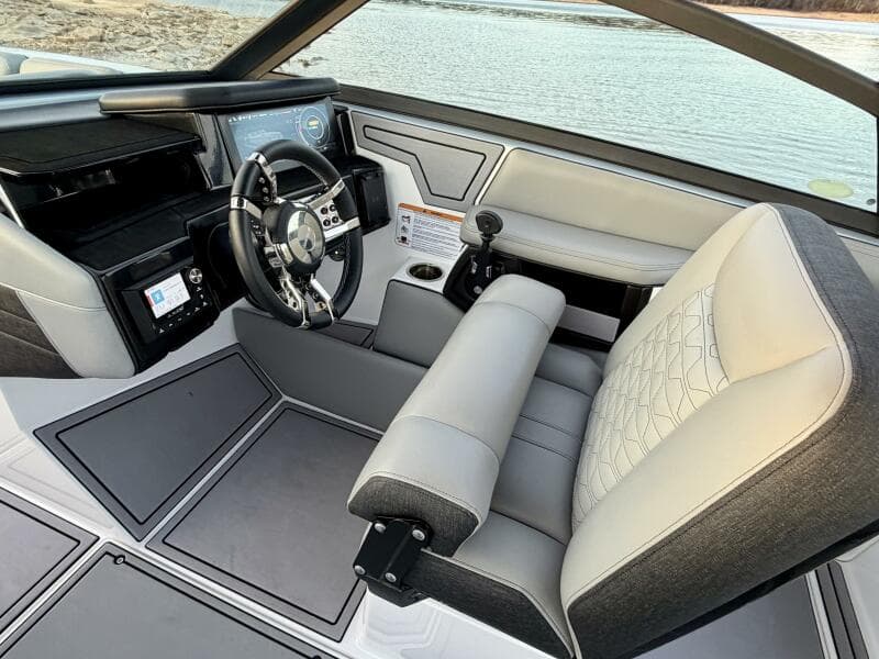 2023 Correct Craft Ingenity 23EL2 Electric Boat