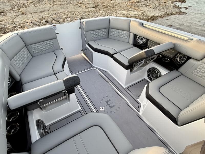 2023 Correct Craft Ingenity 23EL2 Electric Boat