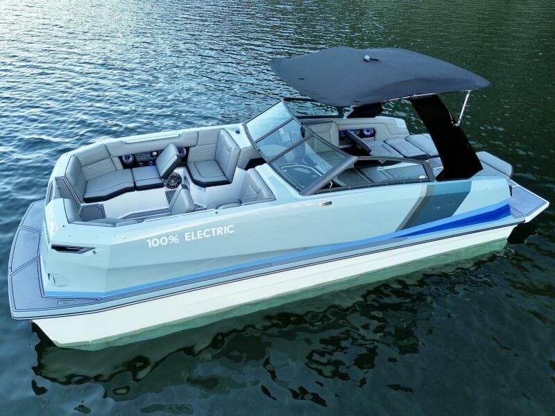 2023 Correct Craft Ingenity 23EL2 Electric Boat