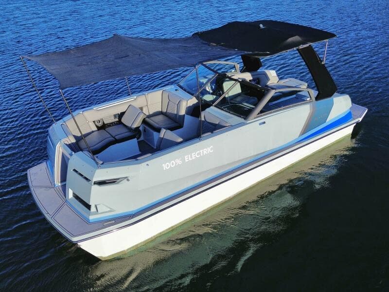 2023 Correct Craft Ingenity 23EL2 Electric Boat