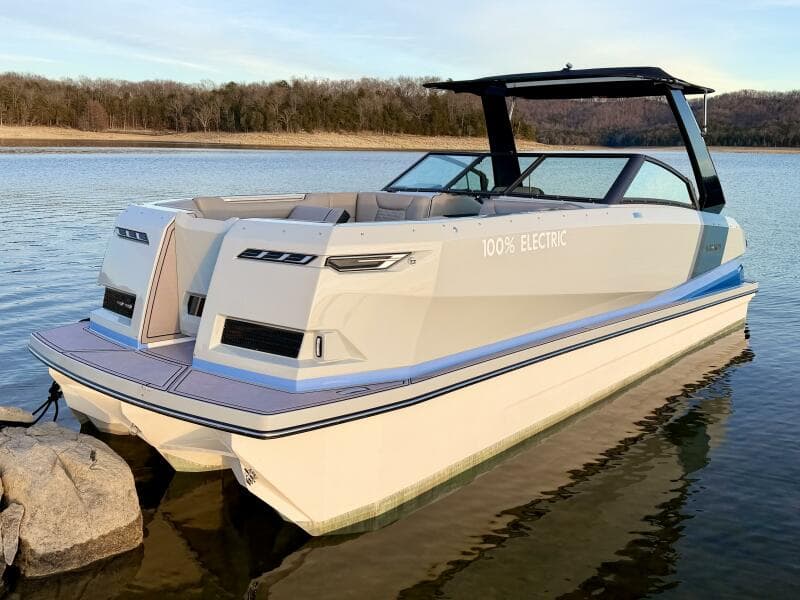 2023 Correct Craft Ingenity 23EL2 Electric Boat
