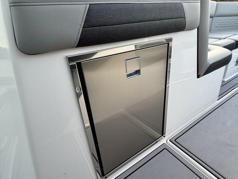 2023 Correct Craft Ingenity 23EL2 Electric Boat