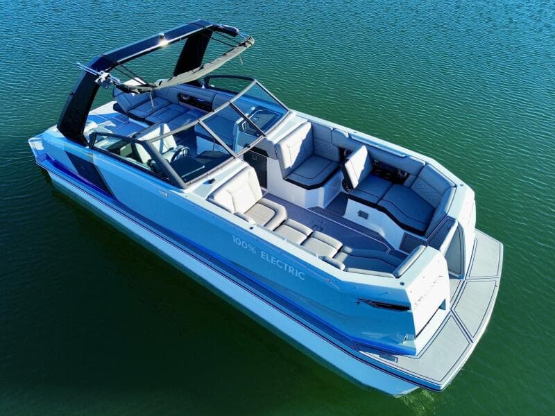 2023 Correct Craft Ingenity 23EL2 Electric Boat