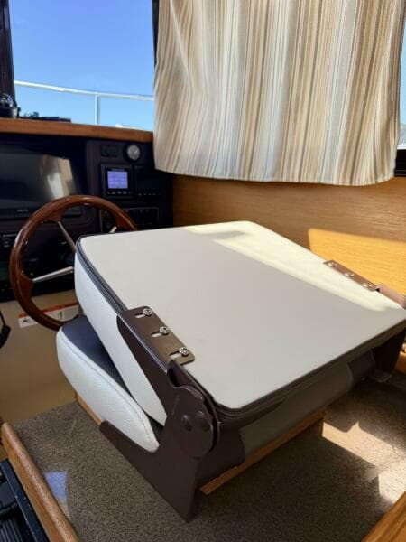 2016 Ranger Tugs R-25 SC