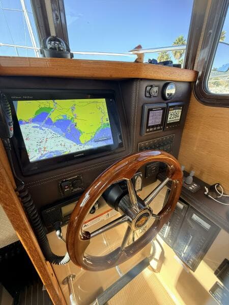 2016 Ranger Tugs R-25 SC