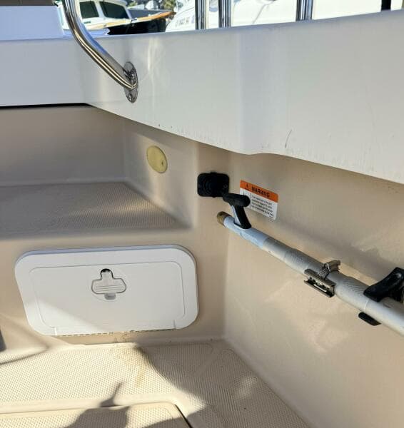 2016 Ranger Tugs R-25 SC