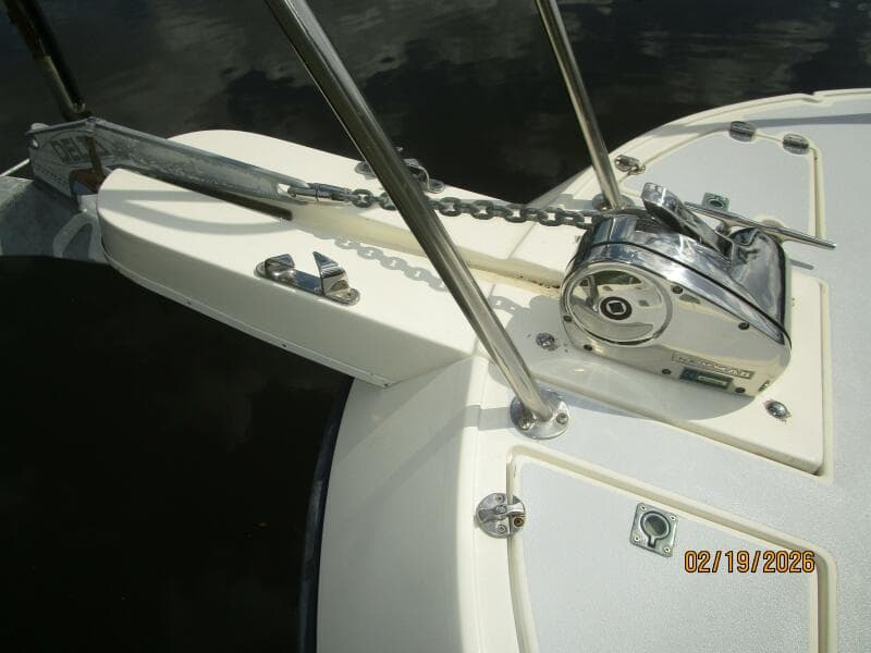 28' Albin anchor windlass2