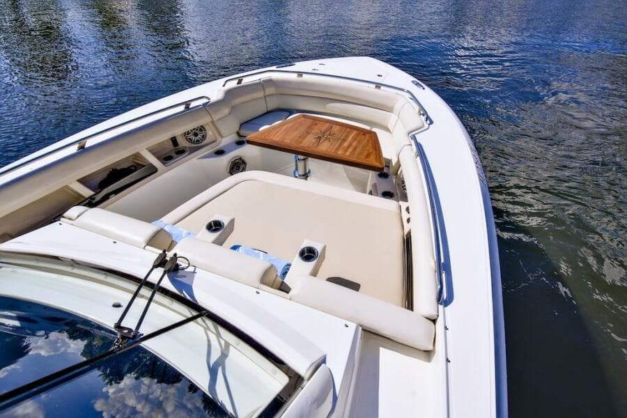 2019 Boston Whaler 350 Realm