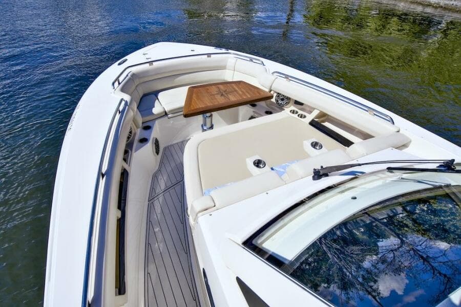 2019 Boston Whaler 350 Realm
