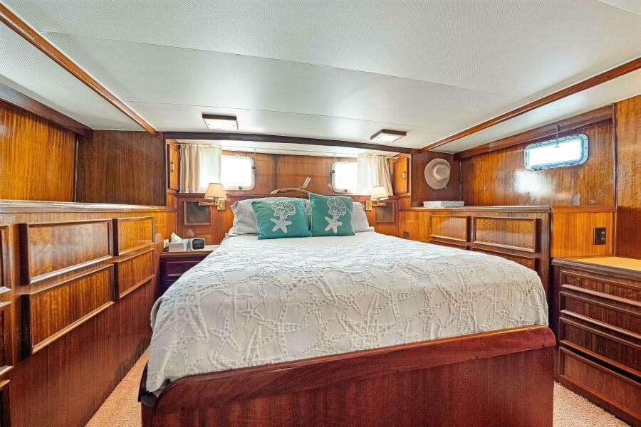 1979 Hatteras 53 Classic - Photo 53