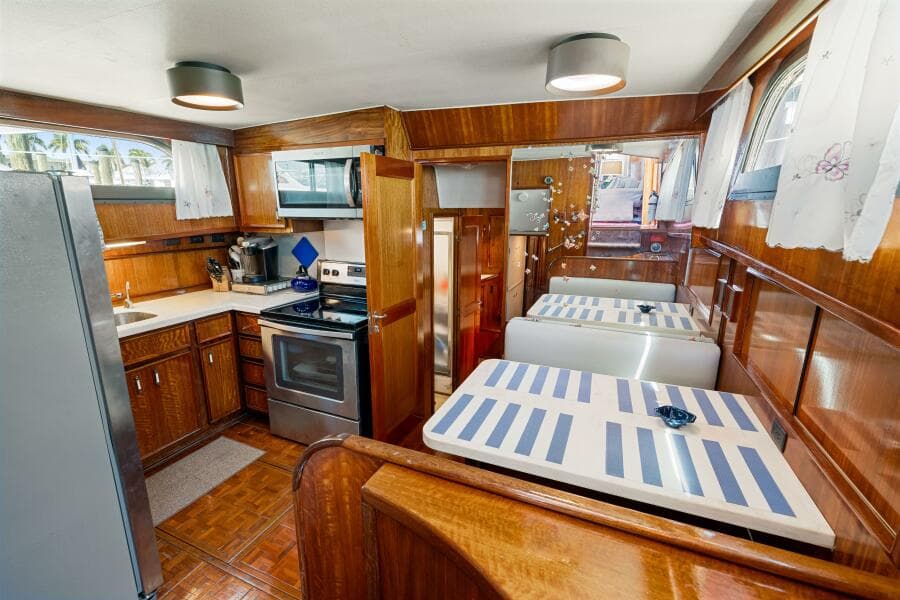 1979 Hatteras 53 Classic - Photo 49