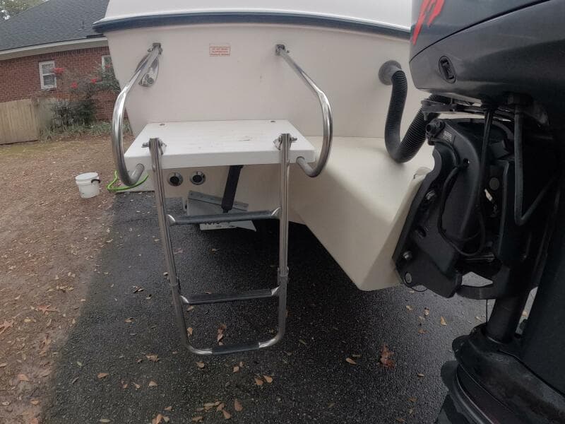 2001 Grady-White Gulfstream 232