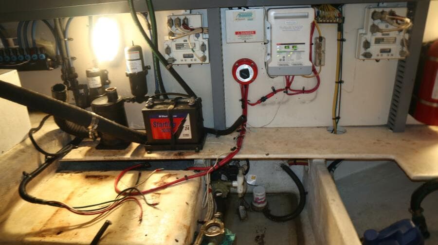 2005 Luhrs 38 Convertible