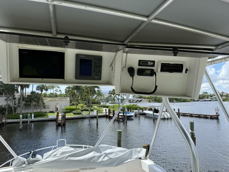 2005 Luhrs 38 Convertible