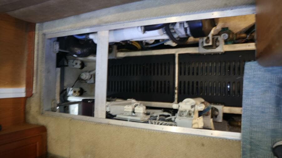 2005 Luhrs 38 Convertible