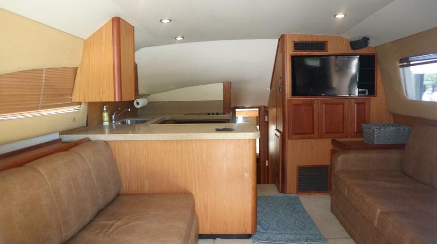 2005 Luhrs 38 Convertible