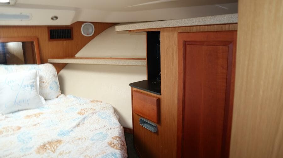 2005 Luhrs 38 Convertible