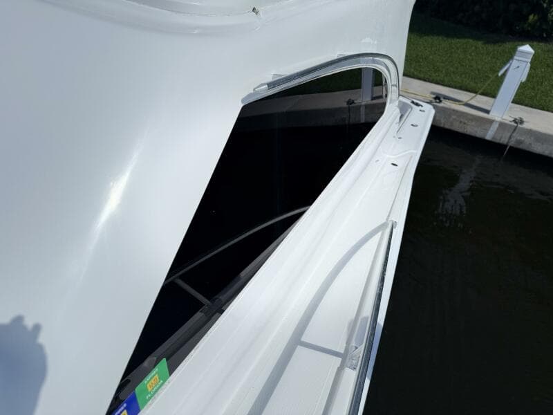 2005 Luhrs 38 Convertible