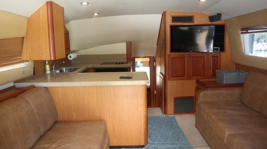 2005 Luhrs 38 Convertible