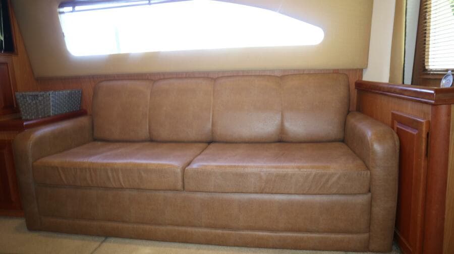 2005 Luhrs 38 Convertible