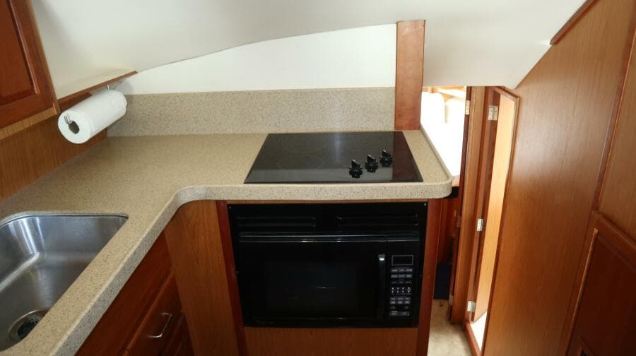 2005 Luhrs 38 Convertible