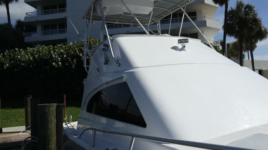 2005 Luhrs 38 Convertible