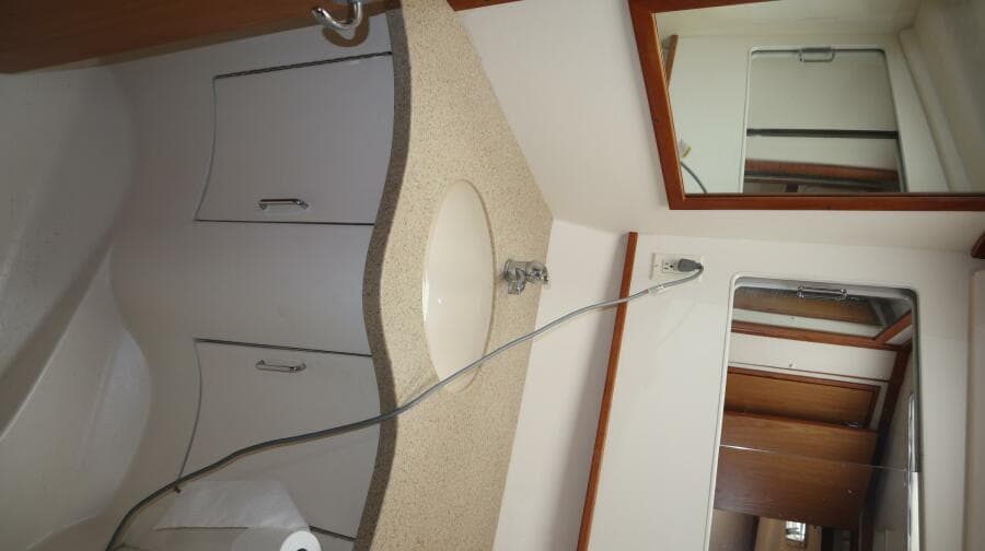 2005 Luhrs 38 Convertible