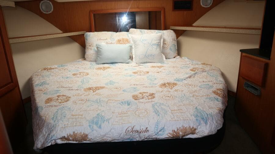 2005 Luhrs 38 Convertible