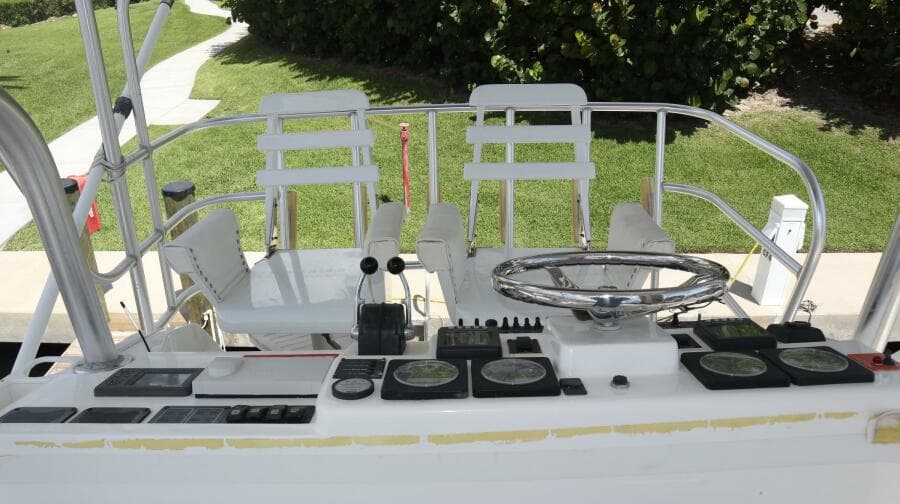 2005 Luhrs 38 Convertible