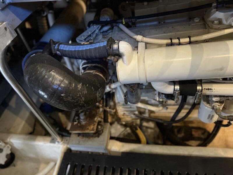 2005 Luhrs 38 Convertible