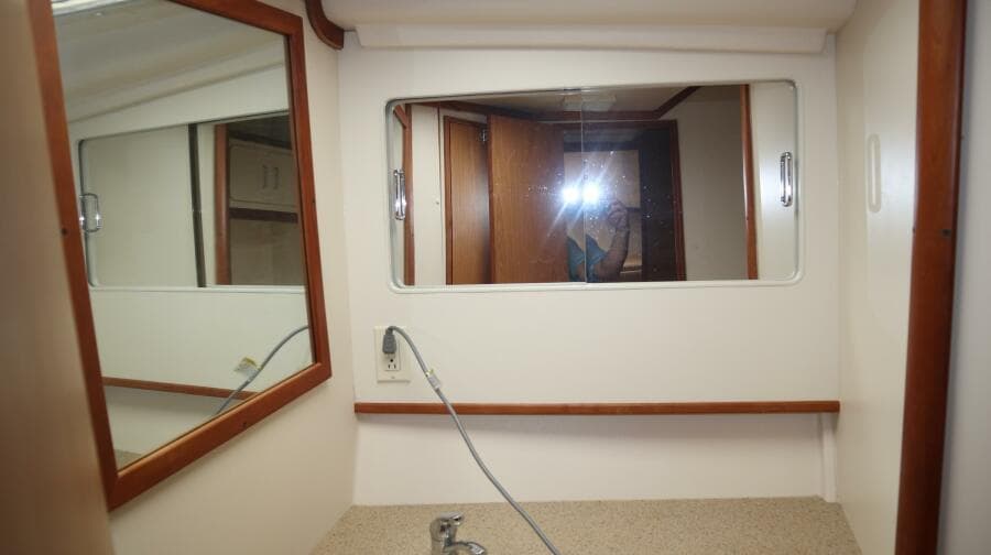 2005 Luhrs 38 Convertible