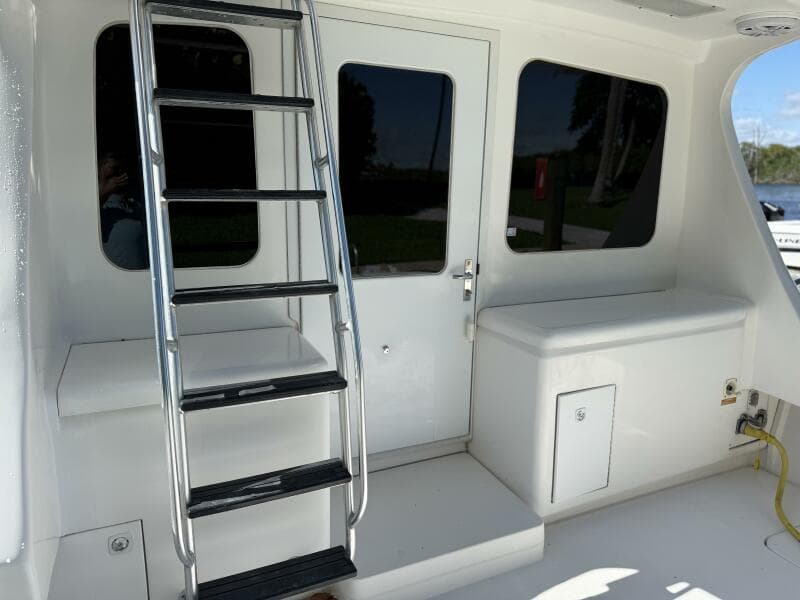 2005 Luhrs 38 Convertible