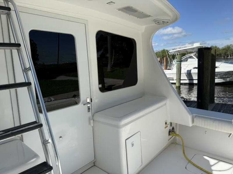 2005 Luhrs 38 Convertible