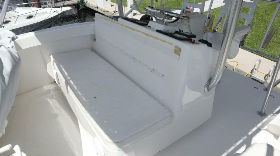 2005 Luhrs 38 Convertible