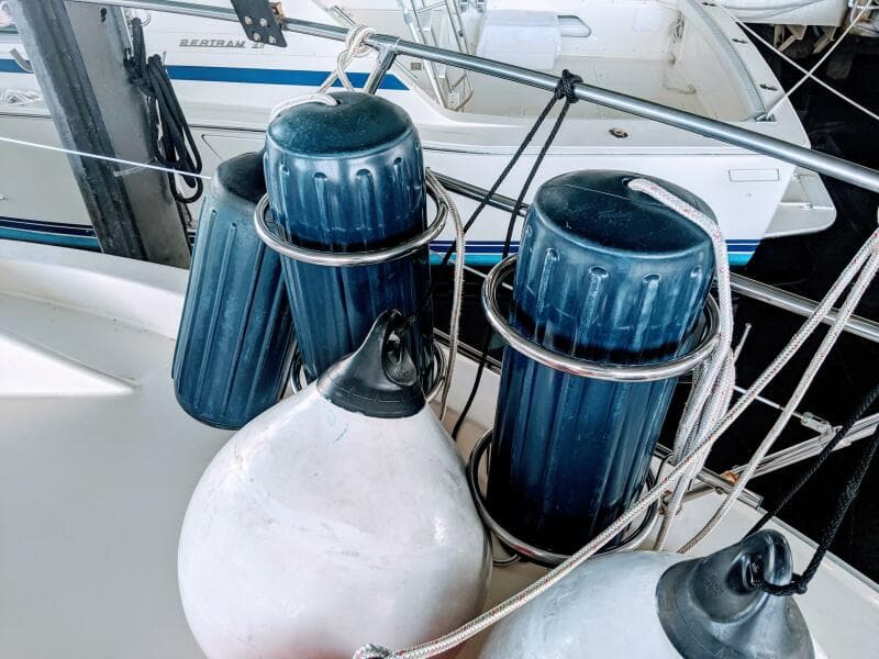 1986 Chris-Craft Constellation - Photo 66