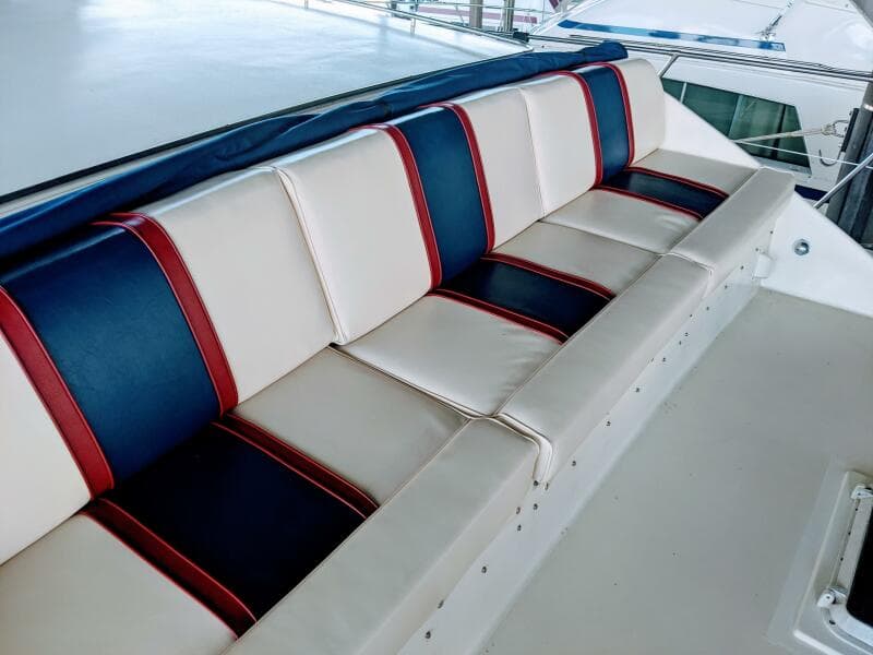 1986 Chris-Craft Constellation - Photo 64