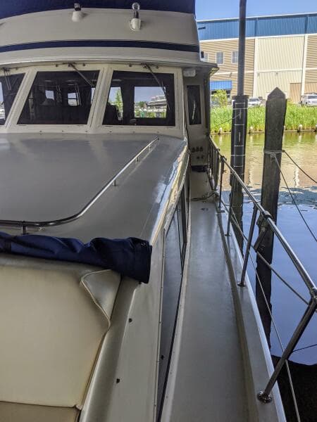 1986 Chris-Craft Constellation - Photo 69