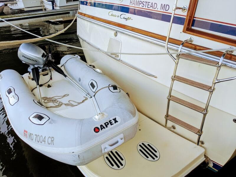 1986 Chris-Craft Constellation - Photo 6