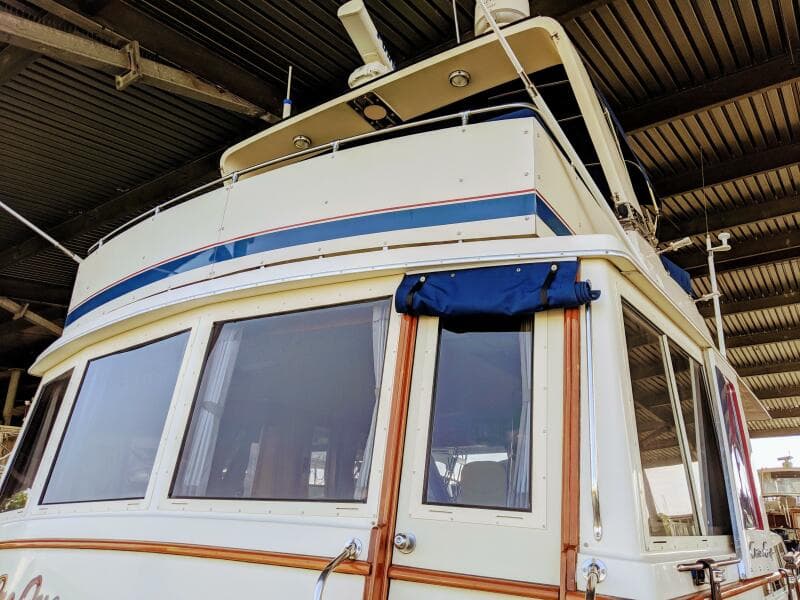 1986 Chris-Craft Constellation - Photo 5